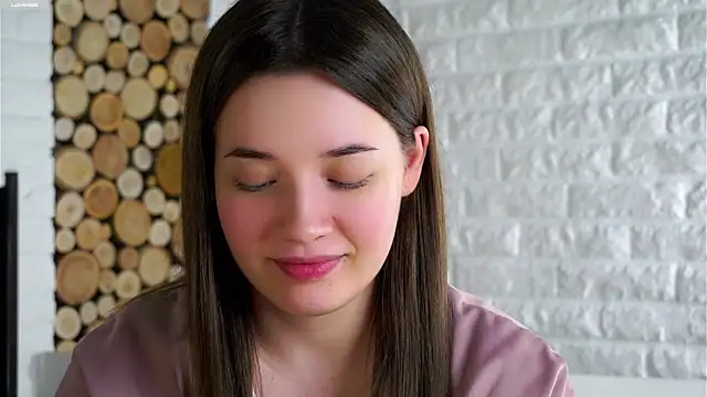 LowOncoming live sex cam