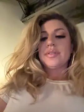 miamellycious live sex cam