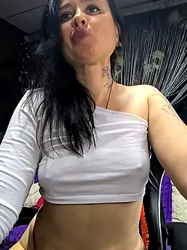 KikiXRed live sex cam