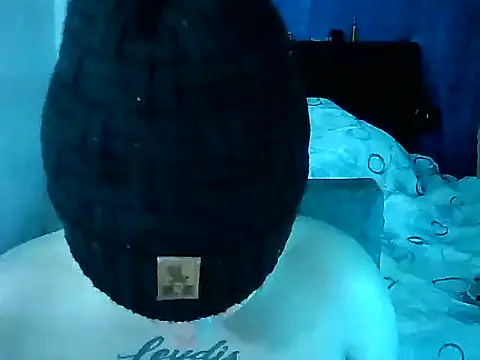 Im_Milan_Rs's cam snapshot