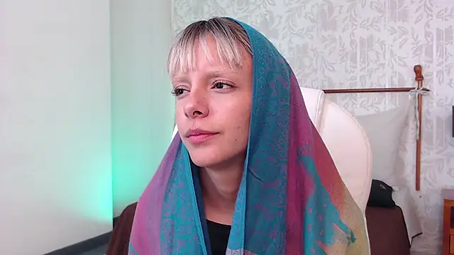 peyton_golden1's cam snapshot