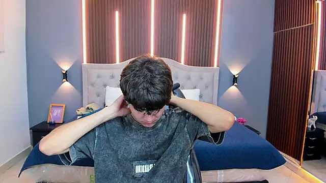 Tommy18__ live sex cam