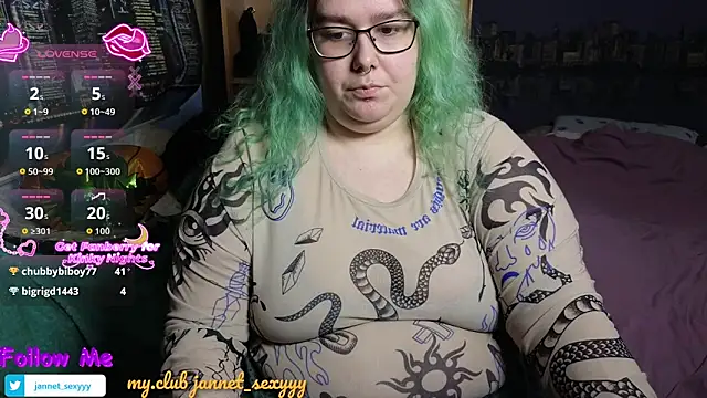 JannetPie's cam snapshot