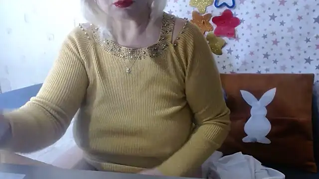 QueenLana live sex cam