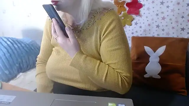 QueenLana's cam snapshot