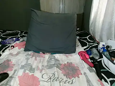 WetwetPussy31's cam snapshot