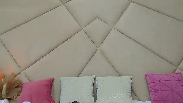 ChloeFrost's cam snapshot