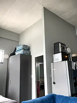 Curveysinaa's cam snapshot