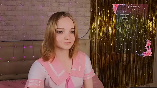 AnimeAlica18's cam snapshot