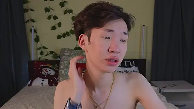 islendtakumi live sex cam