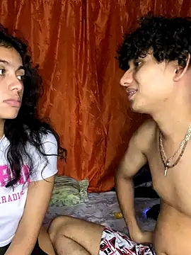 Nezuko-uWux live sex cam