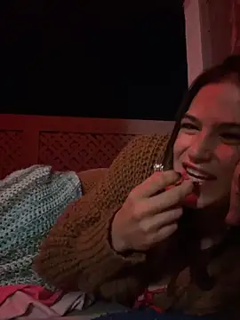 SafeinouterSpace's cam snapshot