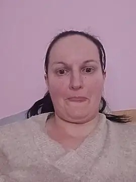 BustyLadyAlma's cam snapshot