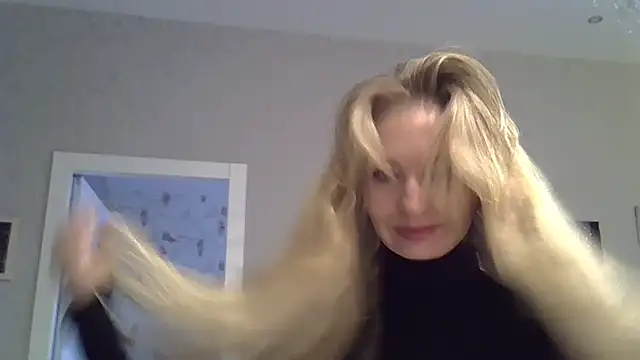 ZarinaSwift's cam snapshot