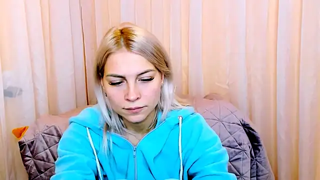 FoxyKathryn's cam snapshot