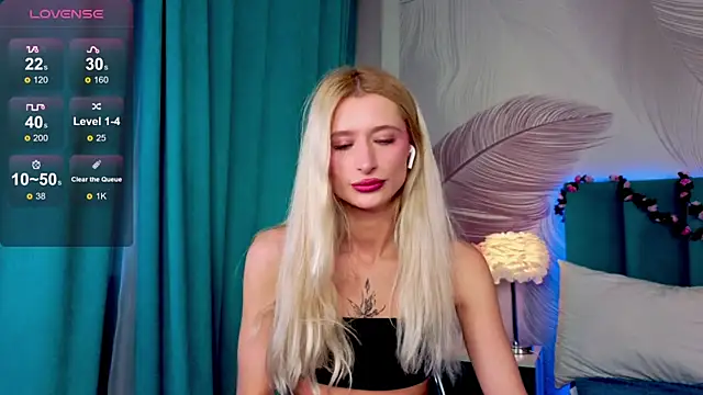 Monica_Leen's cam snapshot