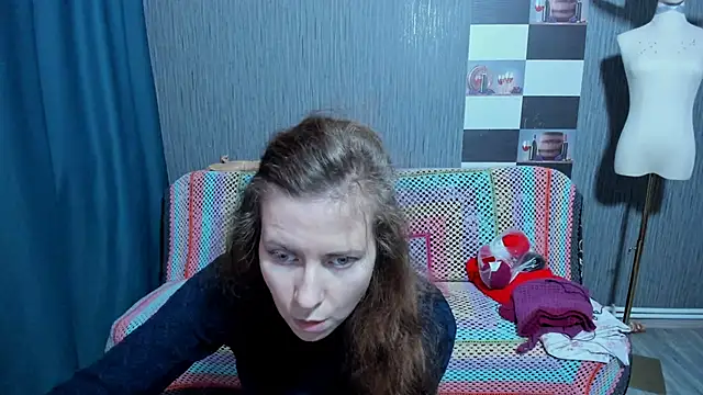 pa1e_pr1ncess's cam snapshot