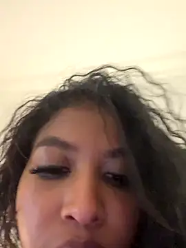 IamCrystal2's cam snapshot