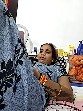 Hotty-Nidhi's cam snapshot