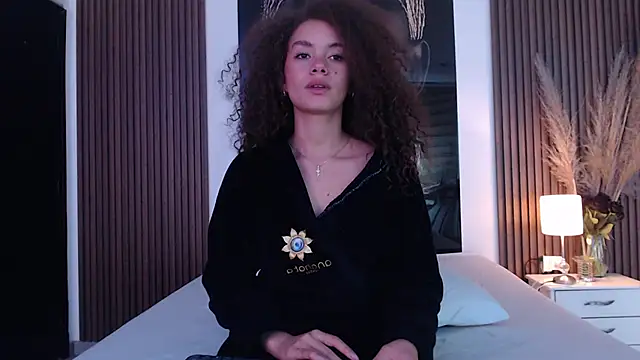 MiticaBrennet_'s cam snapshot