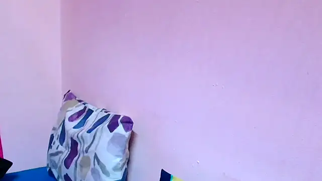 SLUTTYROXY's cam snapshot