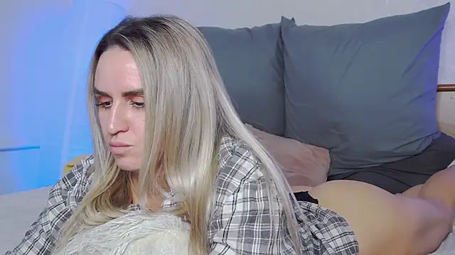 SofiJames's cam snapshot