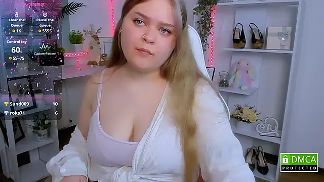 Erica__Alta's cam snapshot