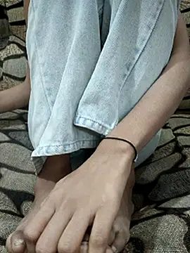 Its_me_Skyy's cam snapshot