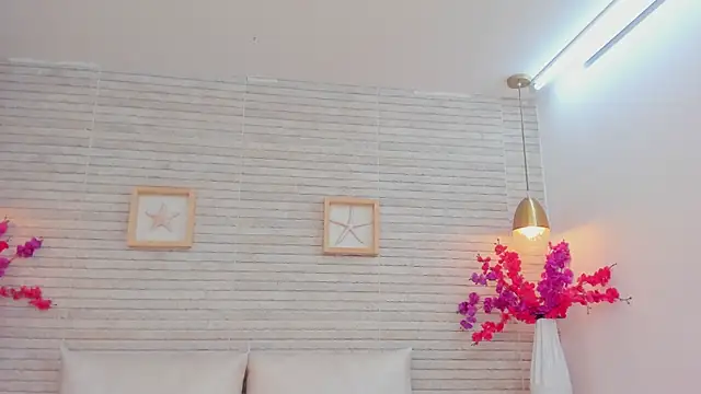 AliceVegga's cam snapshot