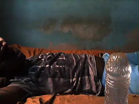 little__joy's cam snapshot