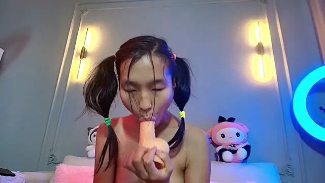 lihnpham's cam snapshot