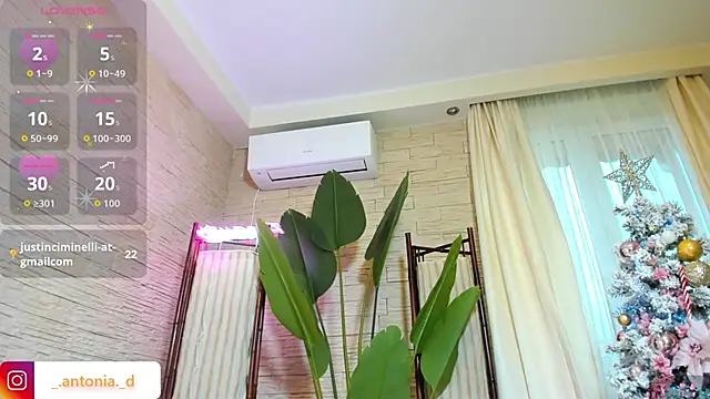 Bella_Posh's cam snapshot