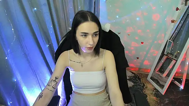 Bella_Night4's cam snapshot