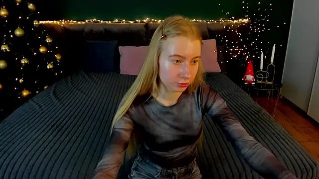 Alina_Blonde's cam snapshot