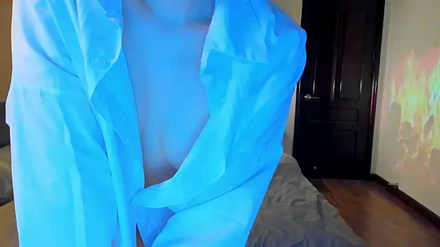 HopeLovely's cam snapshot