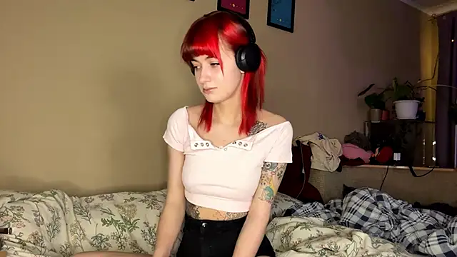 EmilySkyline's cam snapshot