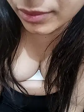 CuteSarikaLIVE's cam snapshot