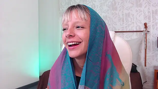 peyton_golden1's cam snapshot