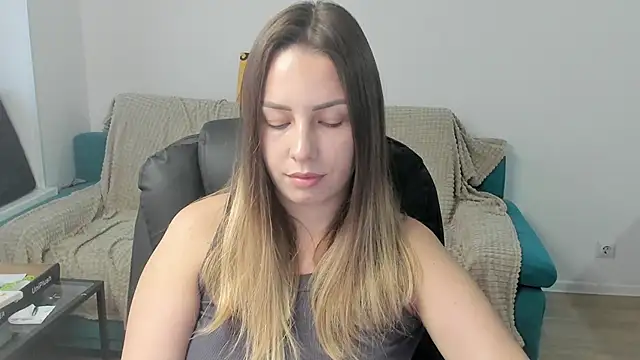 Mia_shy1's cam snapshot