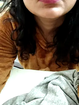 Shikha-mehra7's cam snapshot