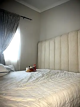 Bustygoddess32's cam snapshot