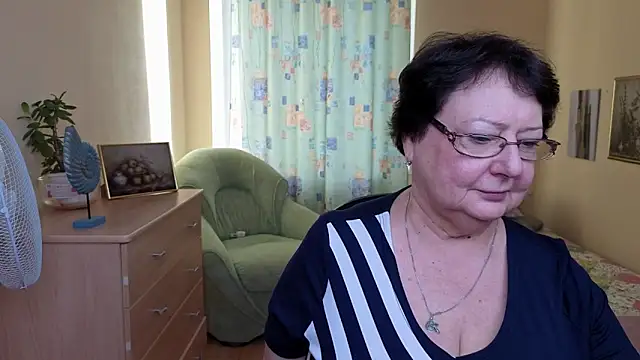 Margo_Moll's cam snapshot