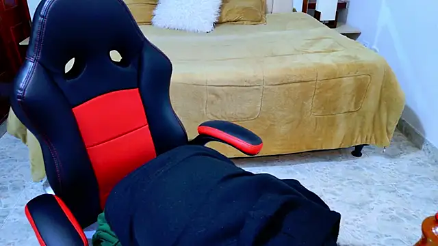 laureentt_'s cam snapshot