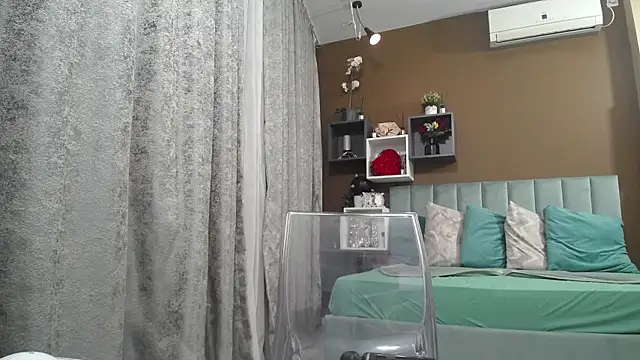 RebecaBlackx's cam snapshot