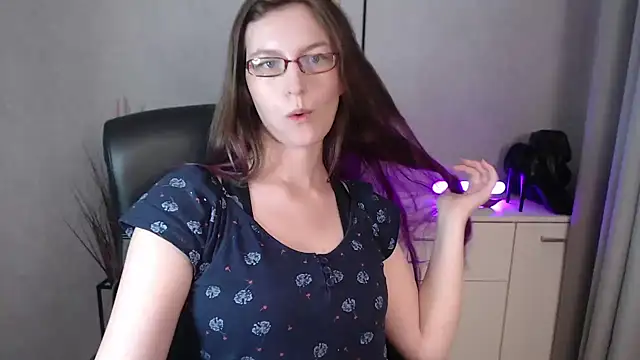 emmaxDelight's cam snapshot