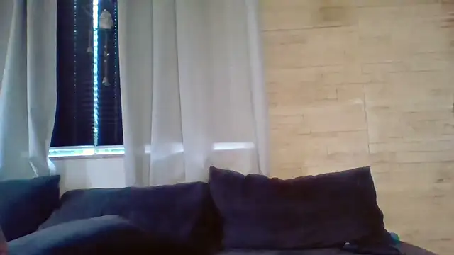 DevilsAngel13's cam snapshot