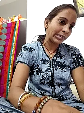 Hotty-Nidhi's cam snapshot