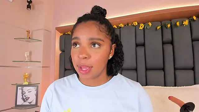 LisaMendez's cam snapshot