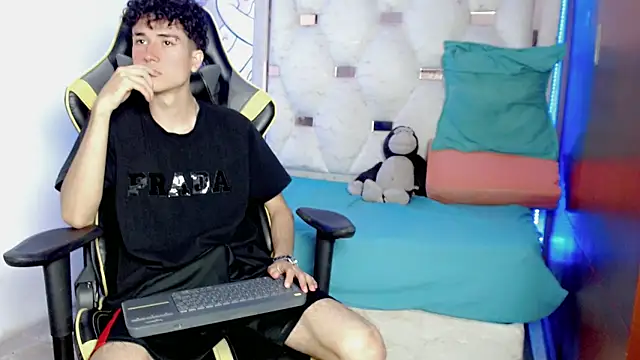 johnny_cagee live sex cam