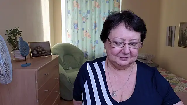 Margo_Moll's cam snapshot